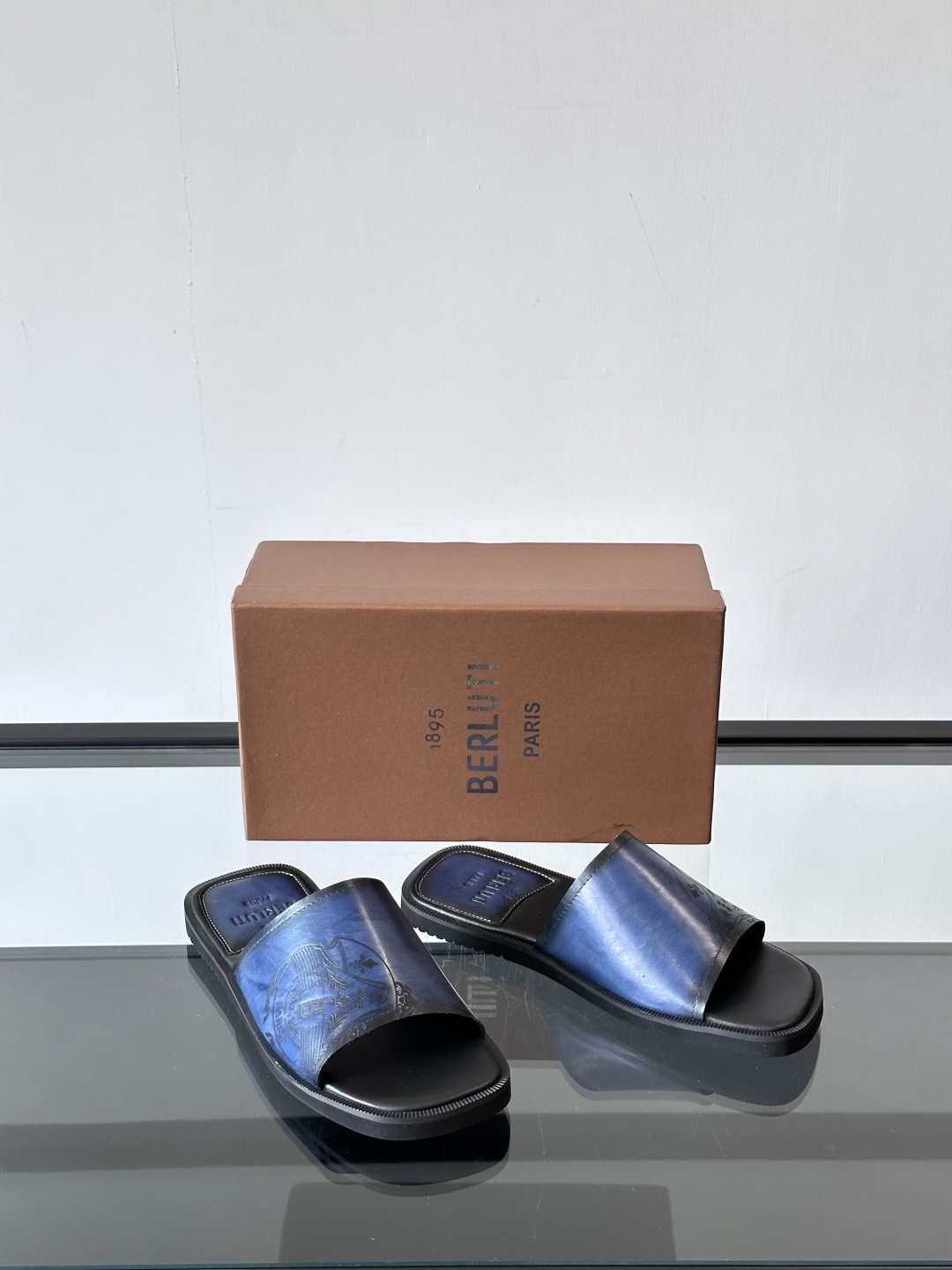 Berlut* 布鲁提 夏季凉鞋新品系列 灵感新季 新款 Shadow 皮革凉鞋 全新