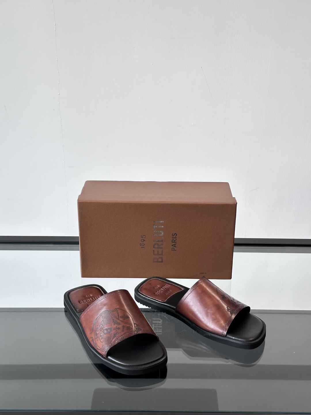 Berlut* 布鲁提 夏季凉鞋新品系列 灵感新季 新款 Shadow 皮革凉鞋 全新
