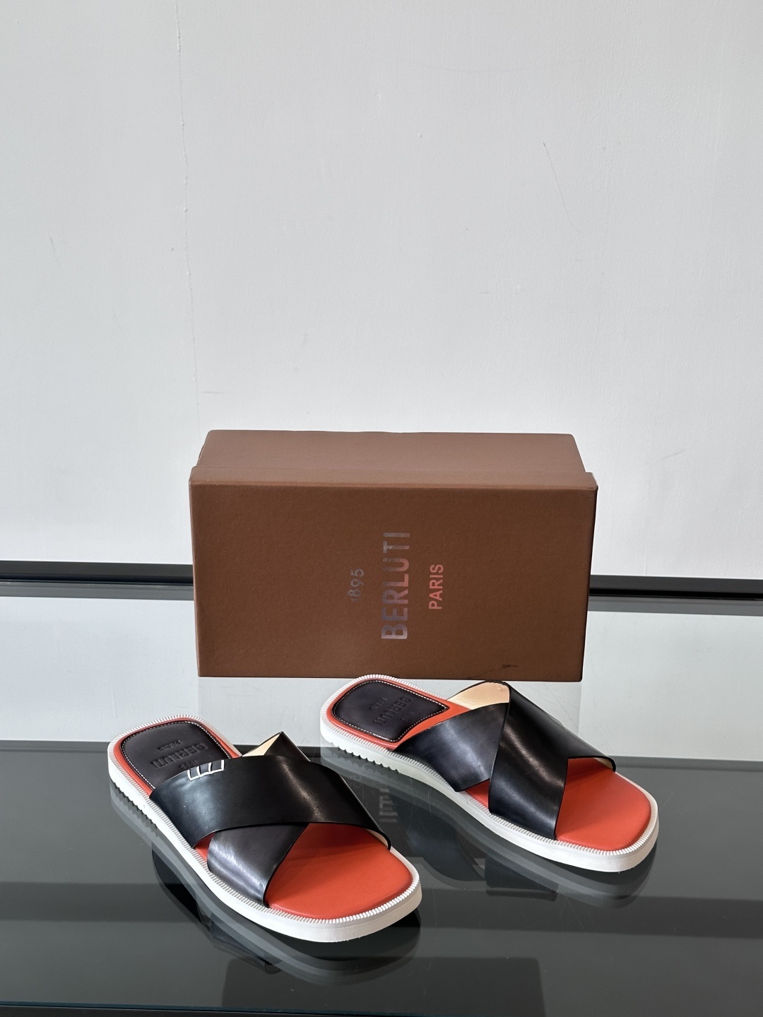 Berlut* 布鲁提 夏季凉鞋新品系列 灵感新季 新款 Shadow 皮革凉鞋 全新