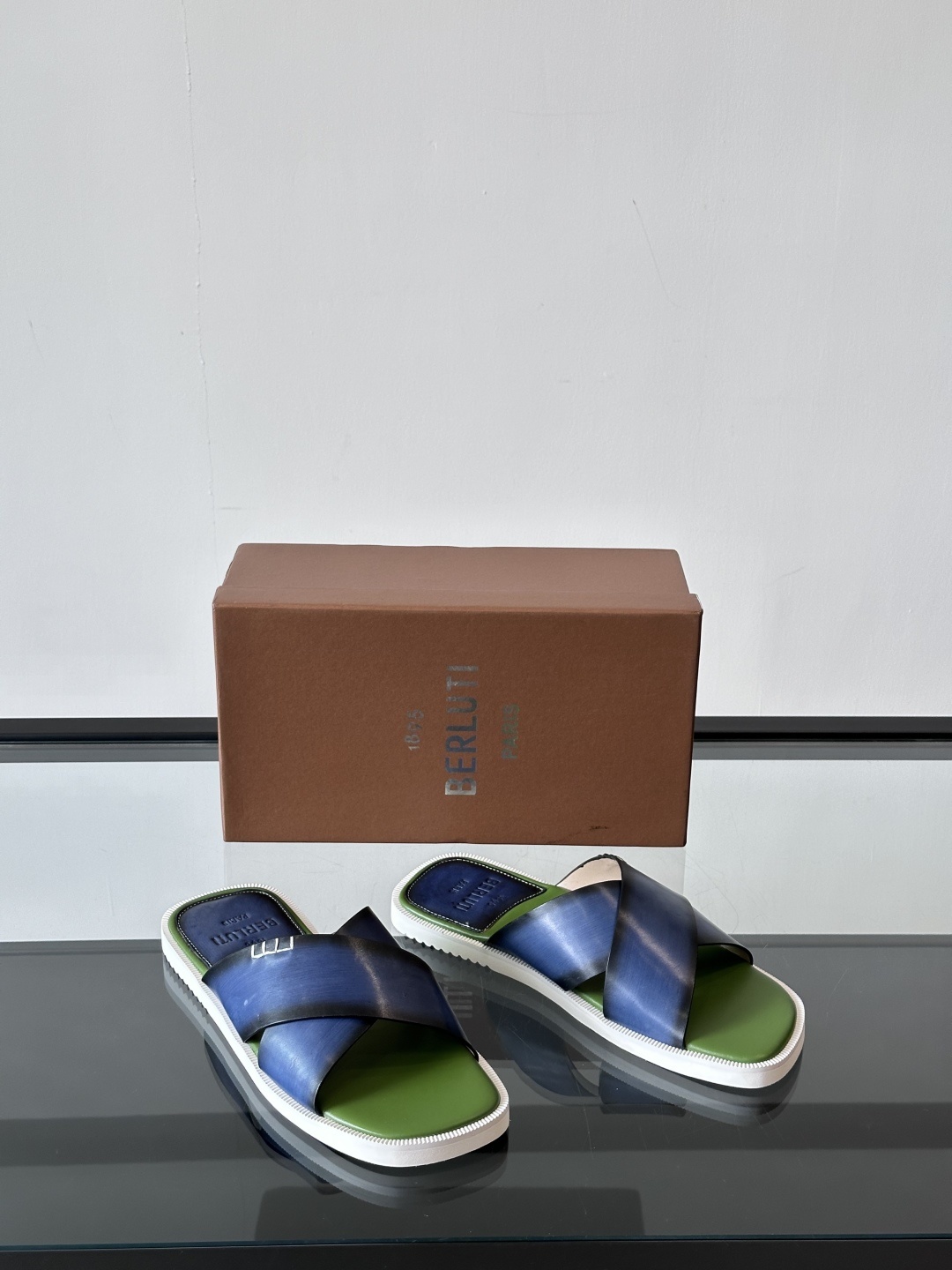 Berlut* 布鲁提 夏季凉鞋新品系列 灵感新季 新款 Shadow 皮革凉鞋 全新