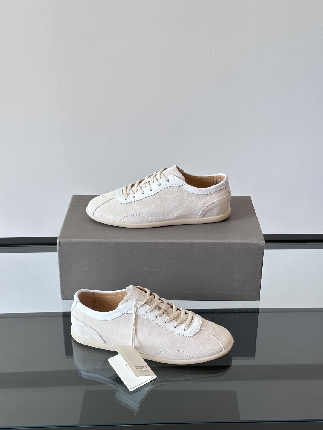Brunello Cucinelli  SS25🆕春夏新款拼色运动板男鞋 此款运动鞋面料采用意大利进口麂