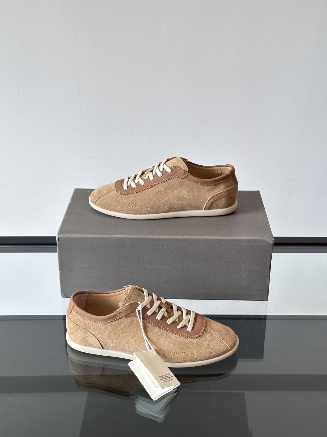 Brunello Cucinelli  SS25🆕春夏新款拼色运动板男鞋 此款运动鞋面料采用意大利进口麂