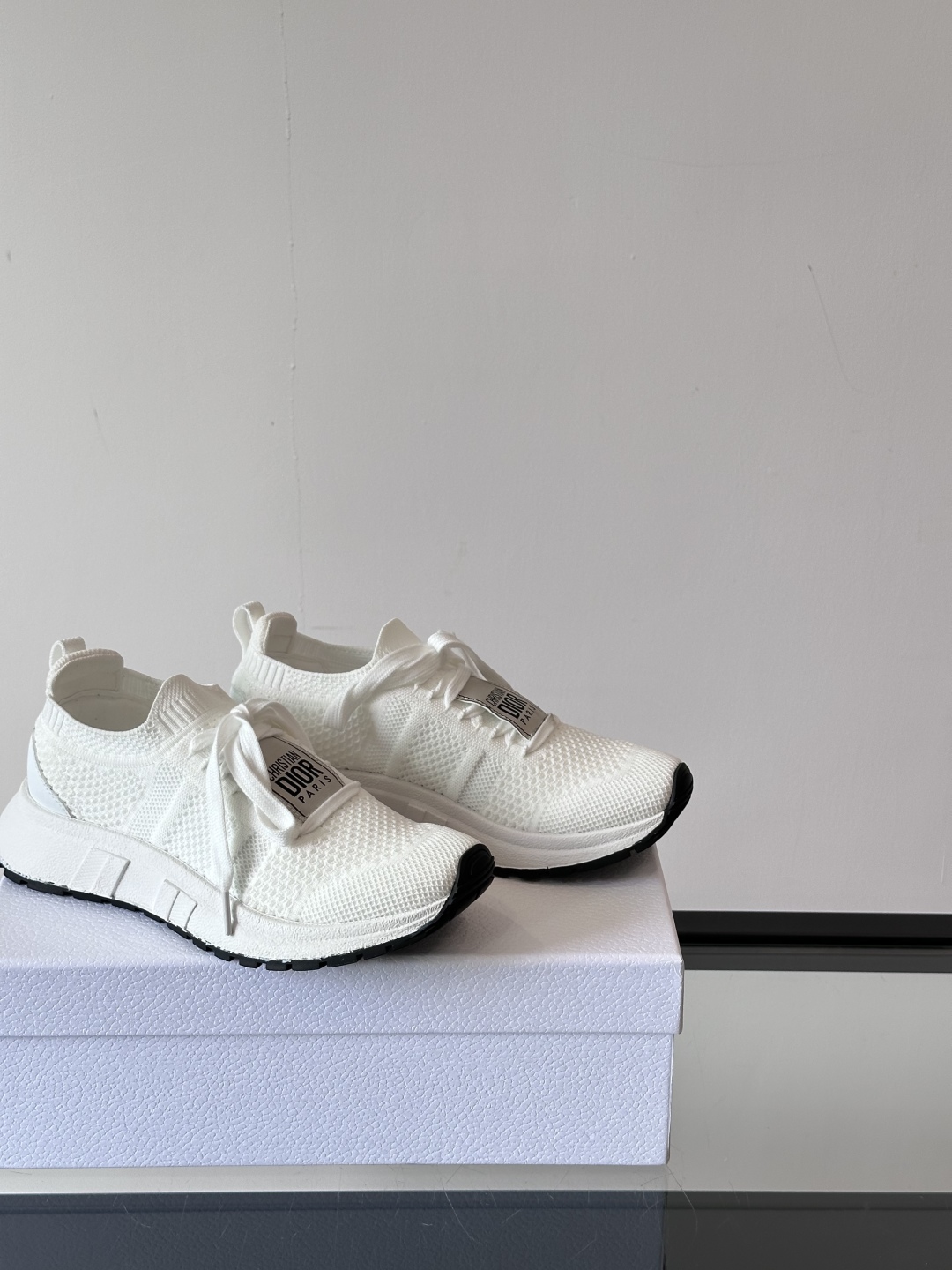  𝐂𝐡𝐫𝐢𝐬𝐭𝐢𝐚𝐧 𝐃𝐢𝐨𝐫# 迪奥情侣款飞织休闲运动鞋 柔软透气的鞋面与轻盈的纹理效果橡胶鞋底相得益