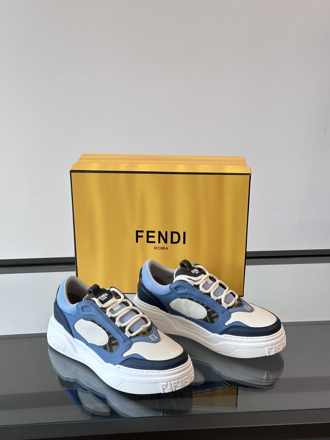 Fendi芬迪春夏最新走秀款运动鞋 25秀场出镜率最高的单品 原版购入开发 一比一复刻 设计师Kim J