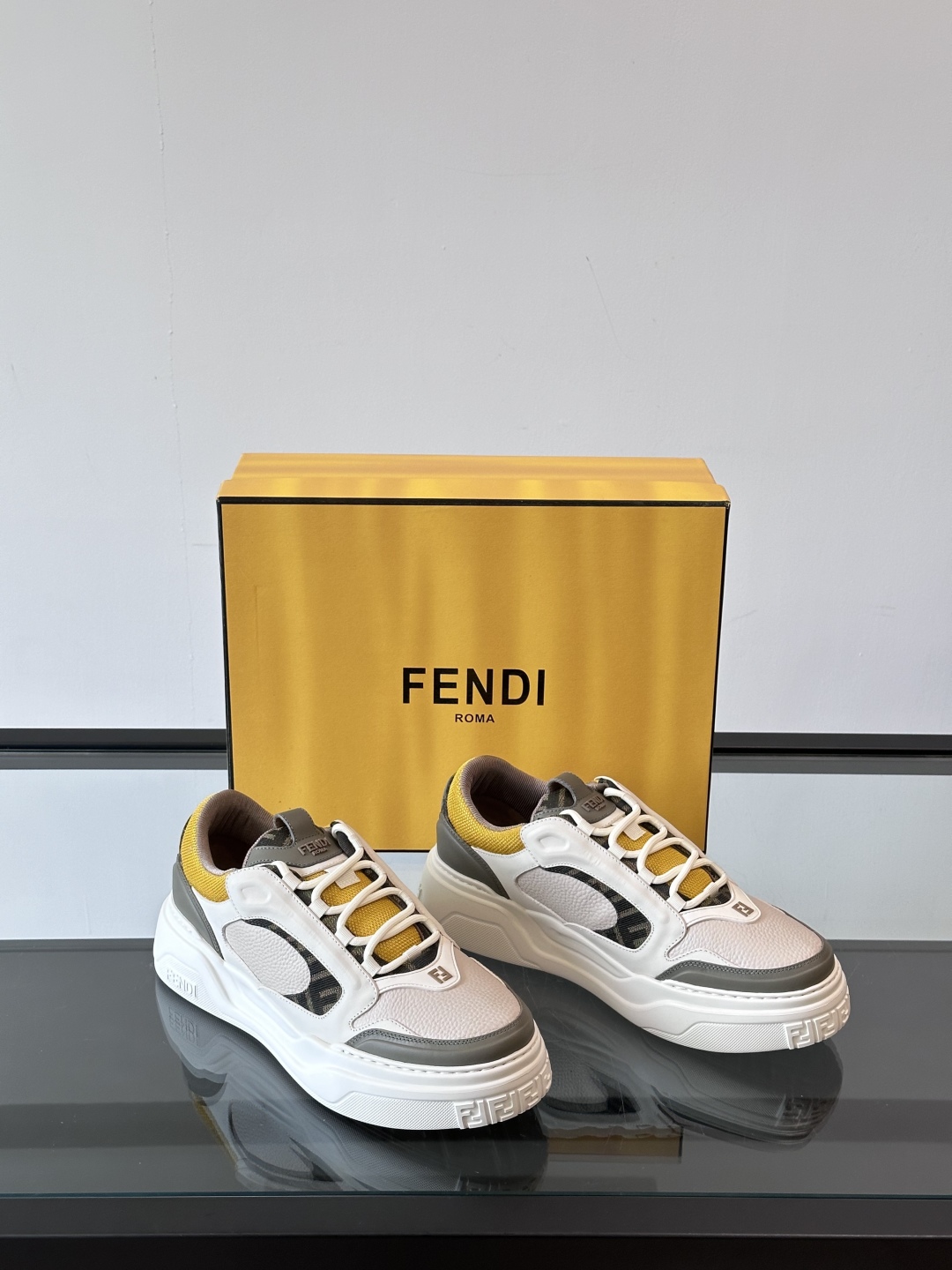 Fendi芬迪春夏最新走秀款运动鞋 25秀场出镜率最高的单品 原版购入开发 一比一复刻 设计师Kim J