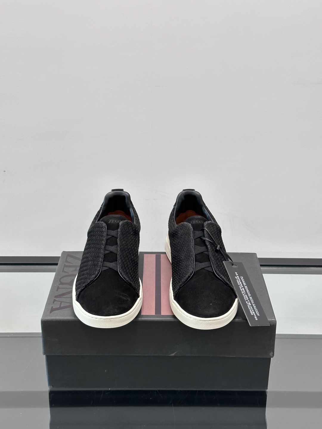 ZEGNA 杰尼亚 绒面奢华休闲TriPle Stitch™ 2025新款男士休闲鞋，选用进口翻毛牛皮打