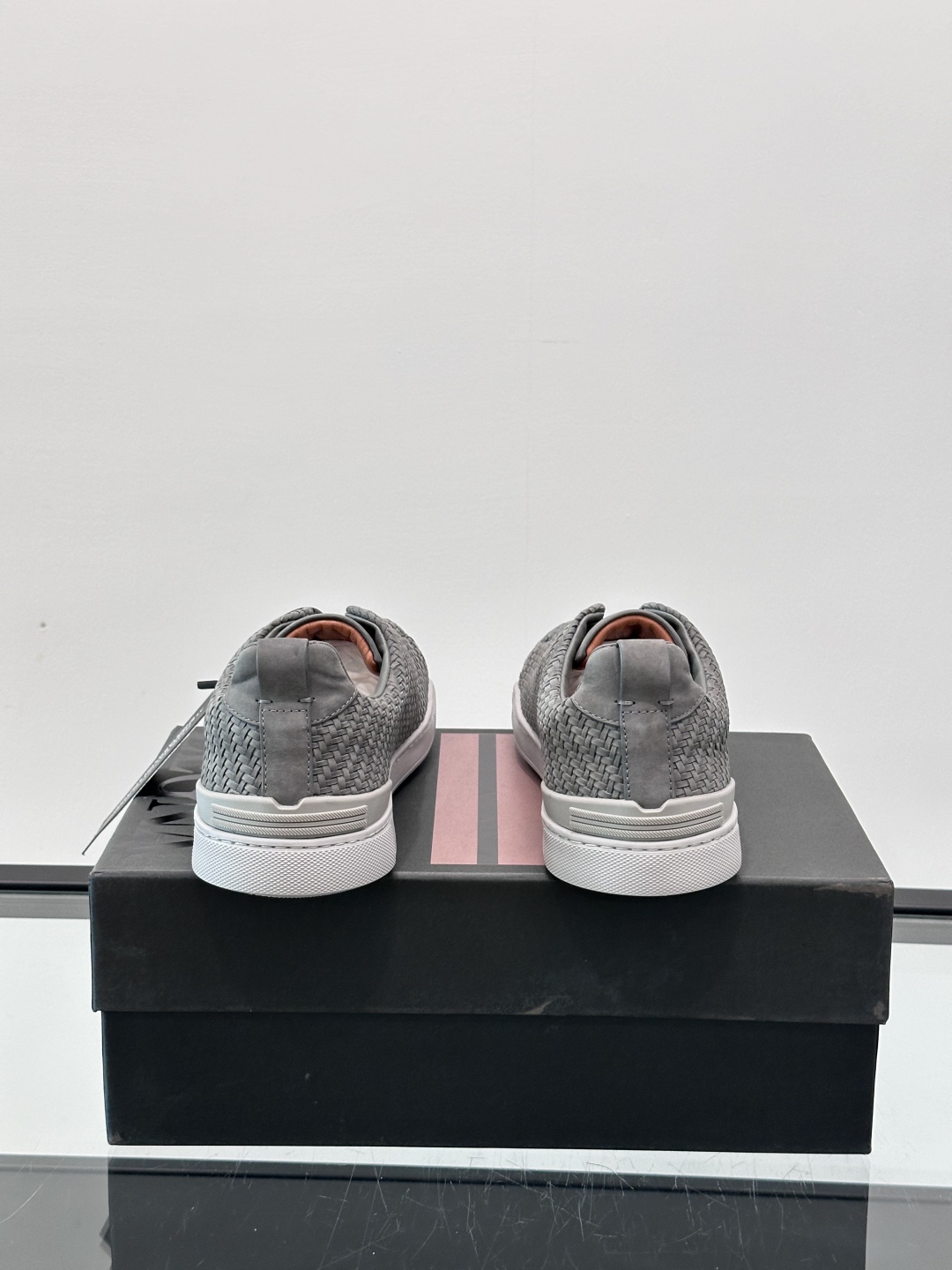 ZEGNA 杰尼亚 绒面奢华休闲TriPle Stitch™ 2025新款男士休闲鞋，选用进口翻毛牛皮打