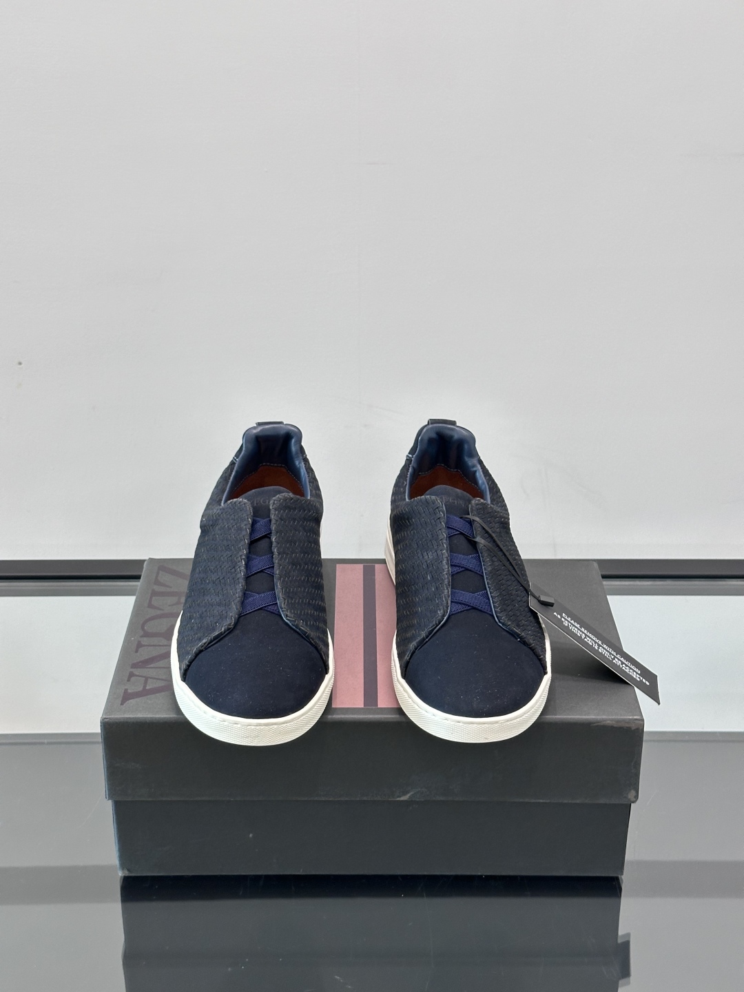 ZEGNA 杰尼亚 绒面奢华休闲TriPle Stitch™ 2025新款男士休闲鞋，选用进口翻毛牛皮打