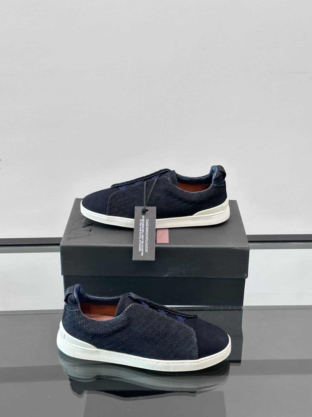 ZEGNA 杰尼亚 绒面奢华休闲TriPle Stitch™ 2025新款男士休闲鞋，选用进口翻毛牛皮打