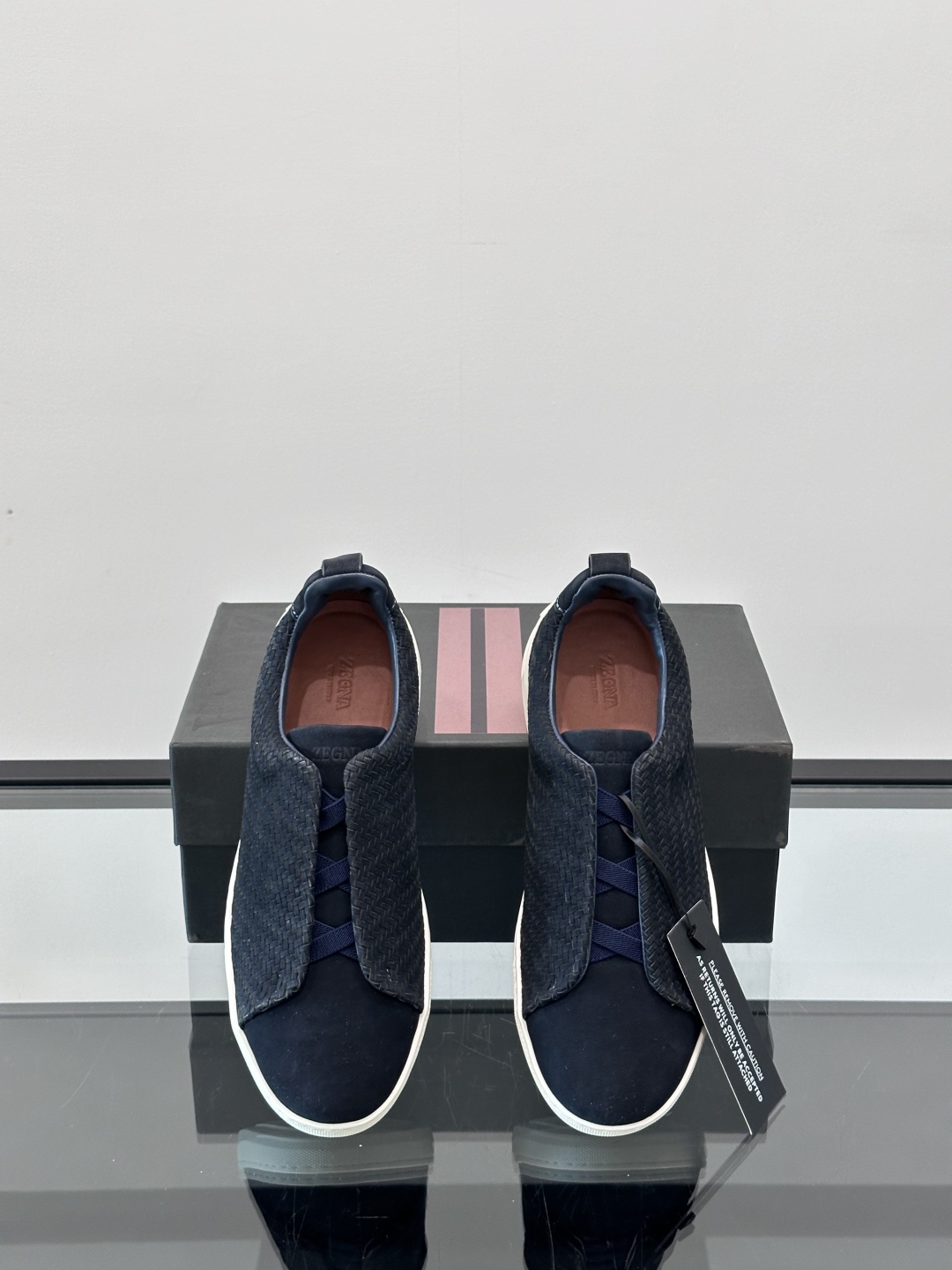 ZEGNA 杰尼亚 绒面奢华休闲TriPle Stitch™ 2025新款男士休闲鞋，选用进口翻毛牛皮打