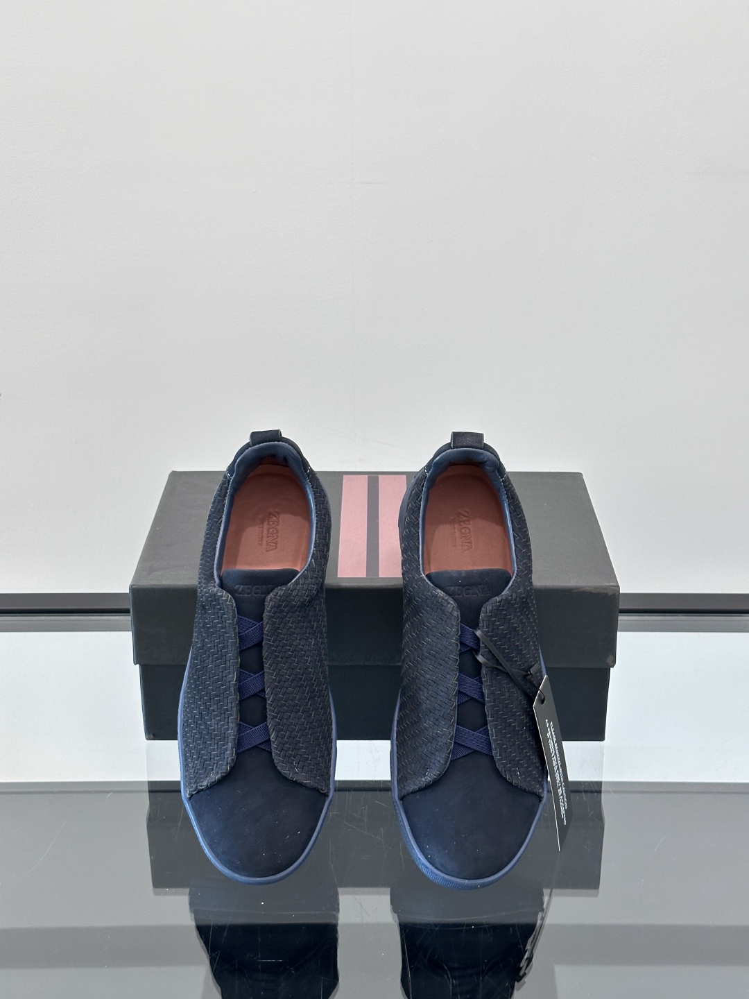 ZEGNA 杰尼亚 绒面奢华休闲TriPle Stitch™ 2025新款男士休闲鞋，选用进口翻毛牛皮打