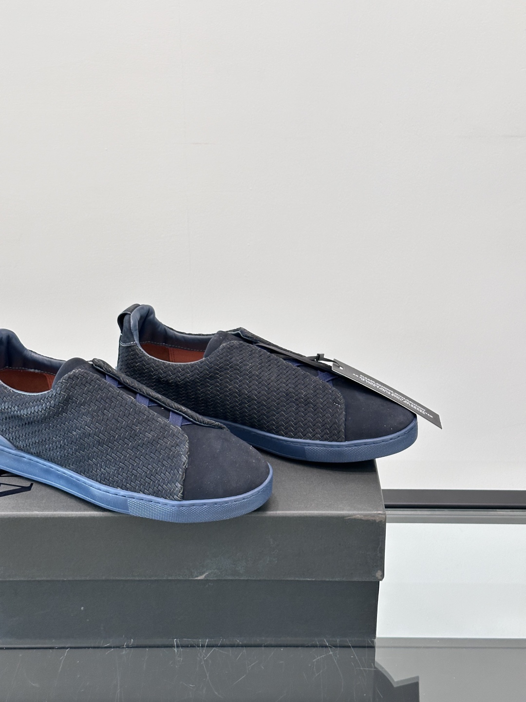 ZEGNA 杰尼亚 绒面奢华休闲TriPle Stitch™ 2025新款男士休闲鞋，选用进口翻毛牛皮打