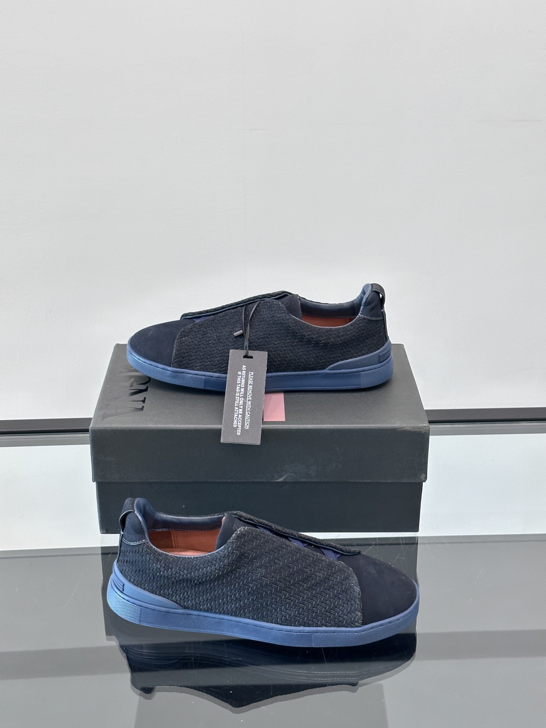 ZEGNA 杰尼亚 绒面奢华休闲TriPle Stitch™ 2025新款男士休闲鞋，选用进口翻毛牛皮打