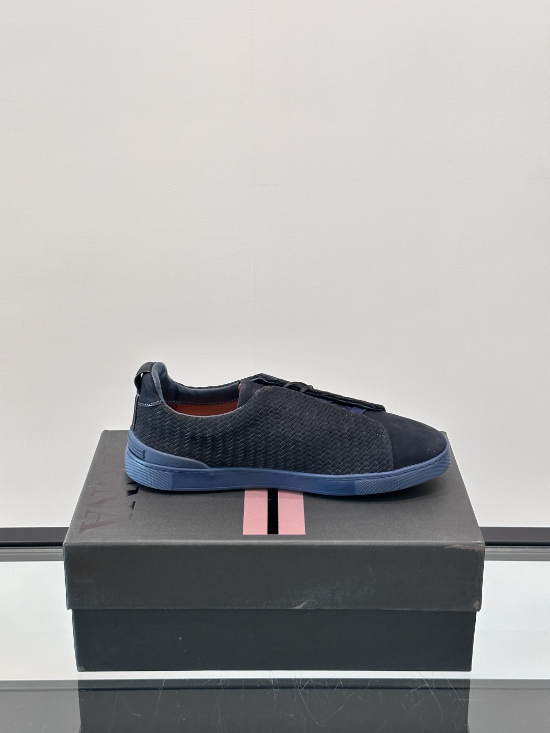 ZEGNA 杰尼亚 绒面奢华休闲TriPle Stitch™ 2025新款男士休闲鞋，选用进口翻毛牛皮打