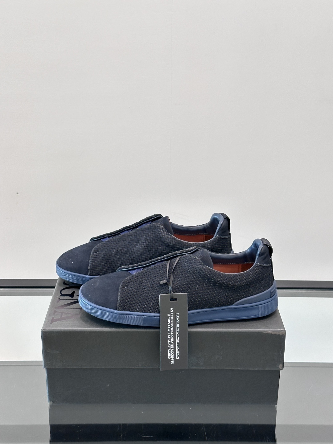 ZEGNA 杰尼亚 绒面奢华休闲TriPle Stitch™ 2025新款男士休闲鞋，选用进口翻毛牛皮打
