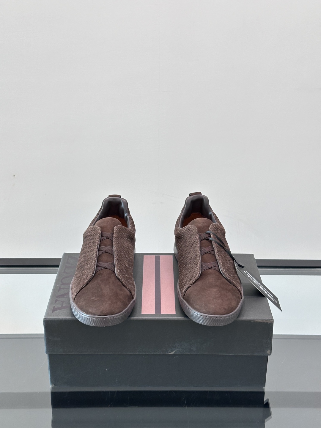 ZEGNA 杰尼亚 绒面奢华休闲TriPle Stitch™ 2025新款男士休闲鞋，选用进口翻毛牛皮打