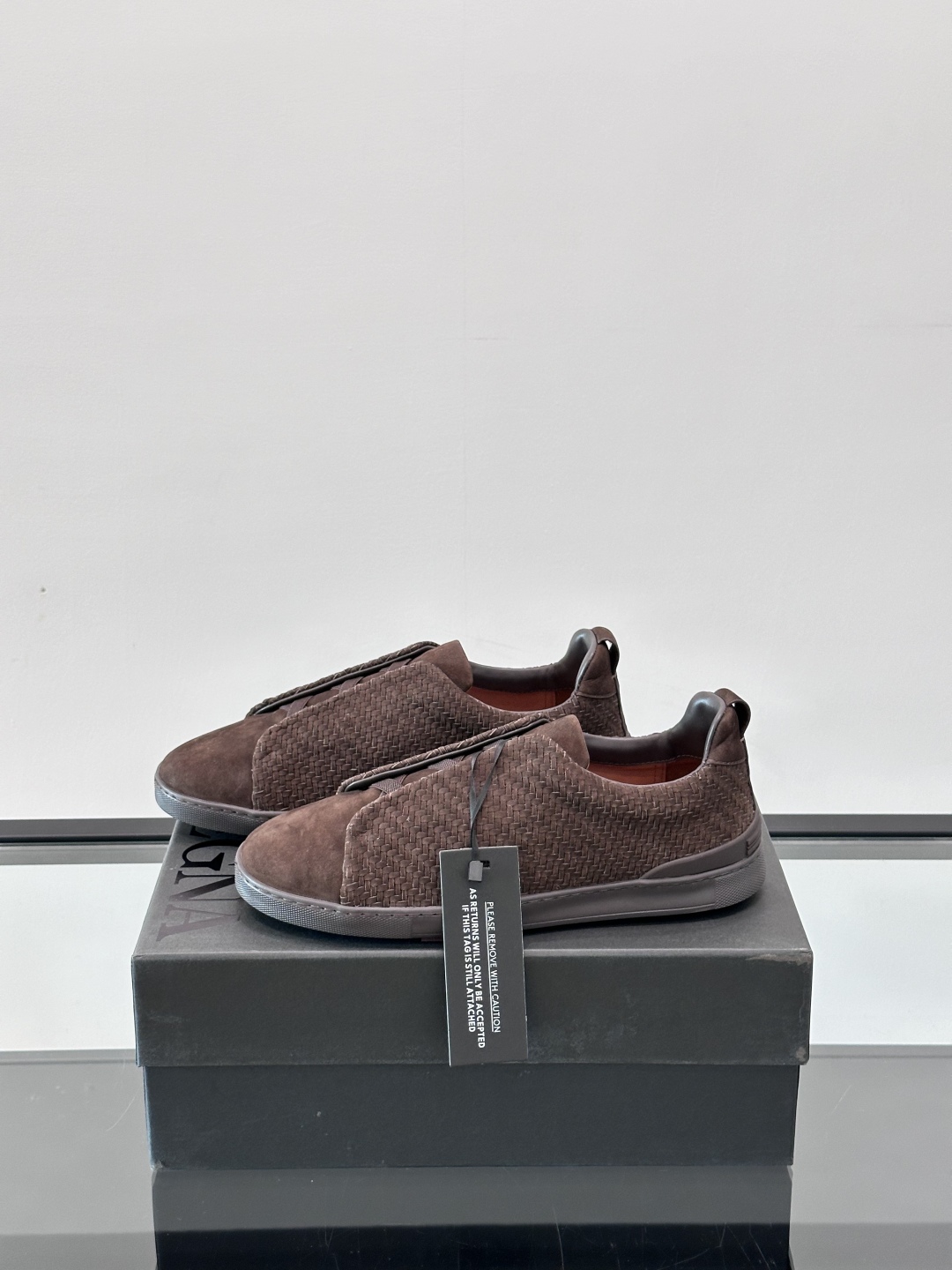 ZEGNA 杰尼亚 绒面奢华休闲TriPle Stitch™ 2025新款男士休闲鞋，选用进口翻毛牛皮打
