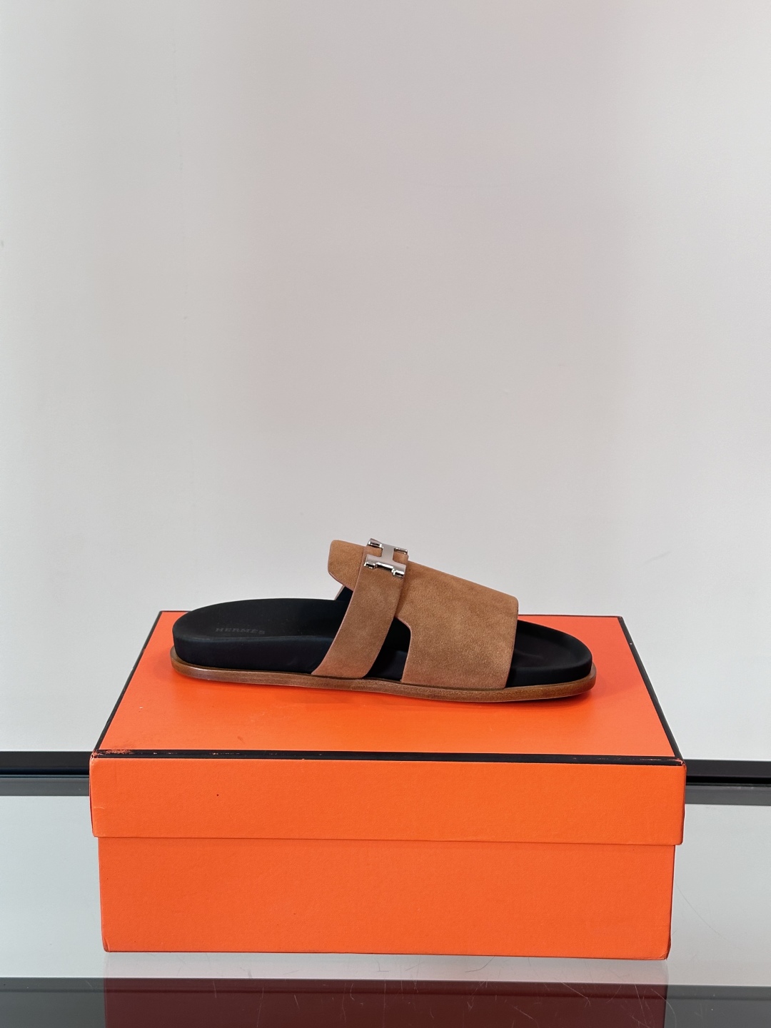 ◾️▫️Hermes 高端真皮大底男士拖鞋，高品质经典单品，用料上乘考究，版型宽松舒适，推荐入手，鞋面选