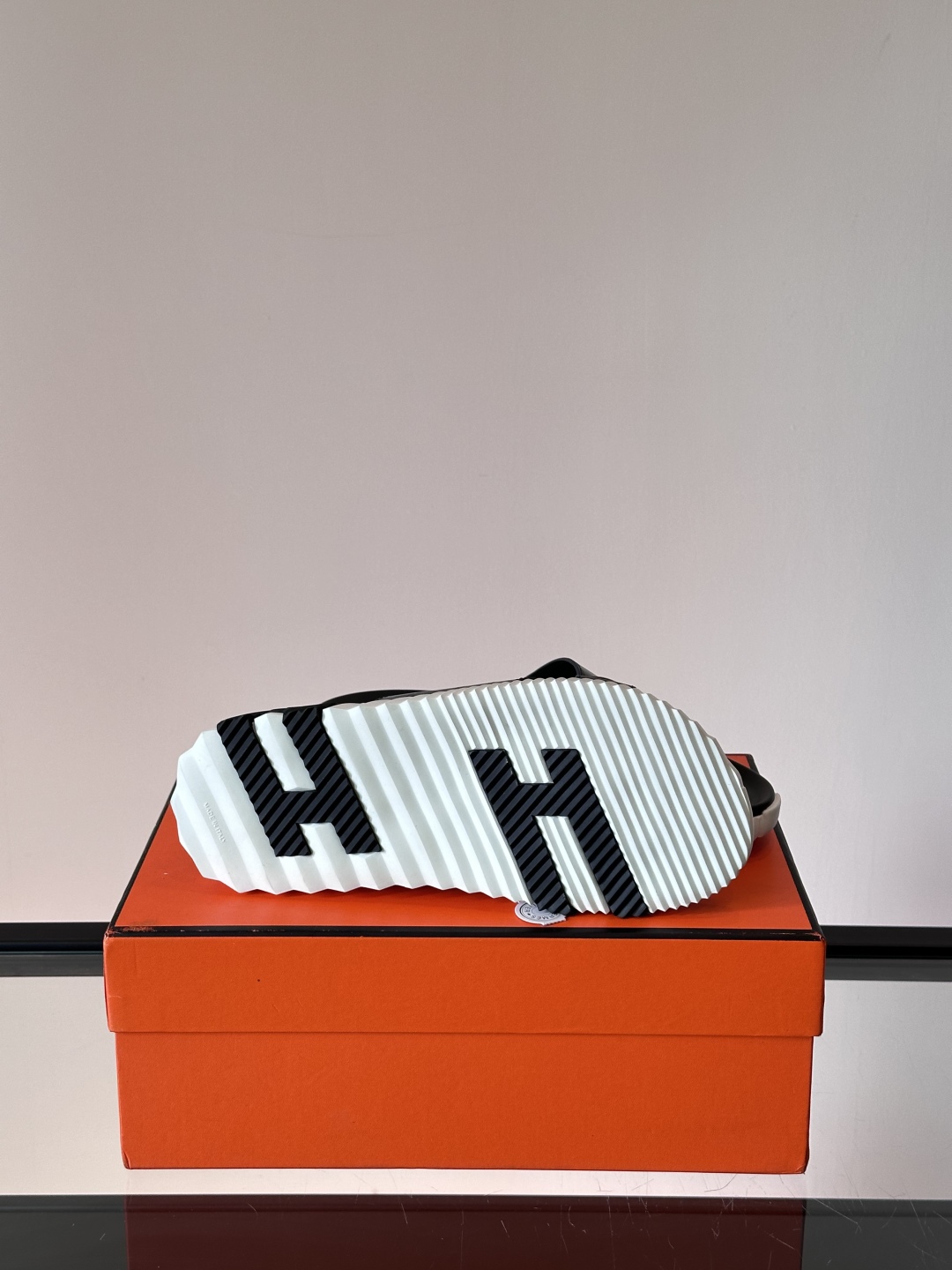 ◾️▫️Hermes 高端成型大底男士拖鞋，高品质经典单品，用料上乘考究，版型宽松舒适，推荐入手，鞋面选