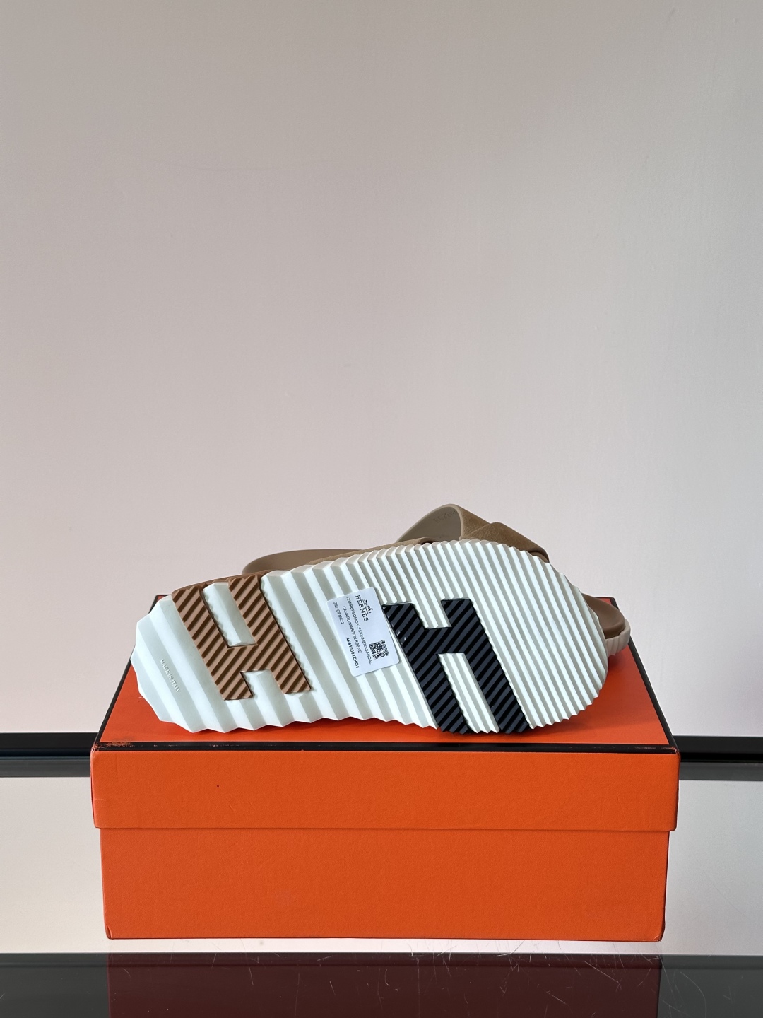 ◾️▫️Hermes 高端成型大底男士拖鞋，高品质经典单品，用料上乘考究，版型宽松舒适，推荐入手，鞋面选