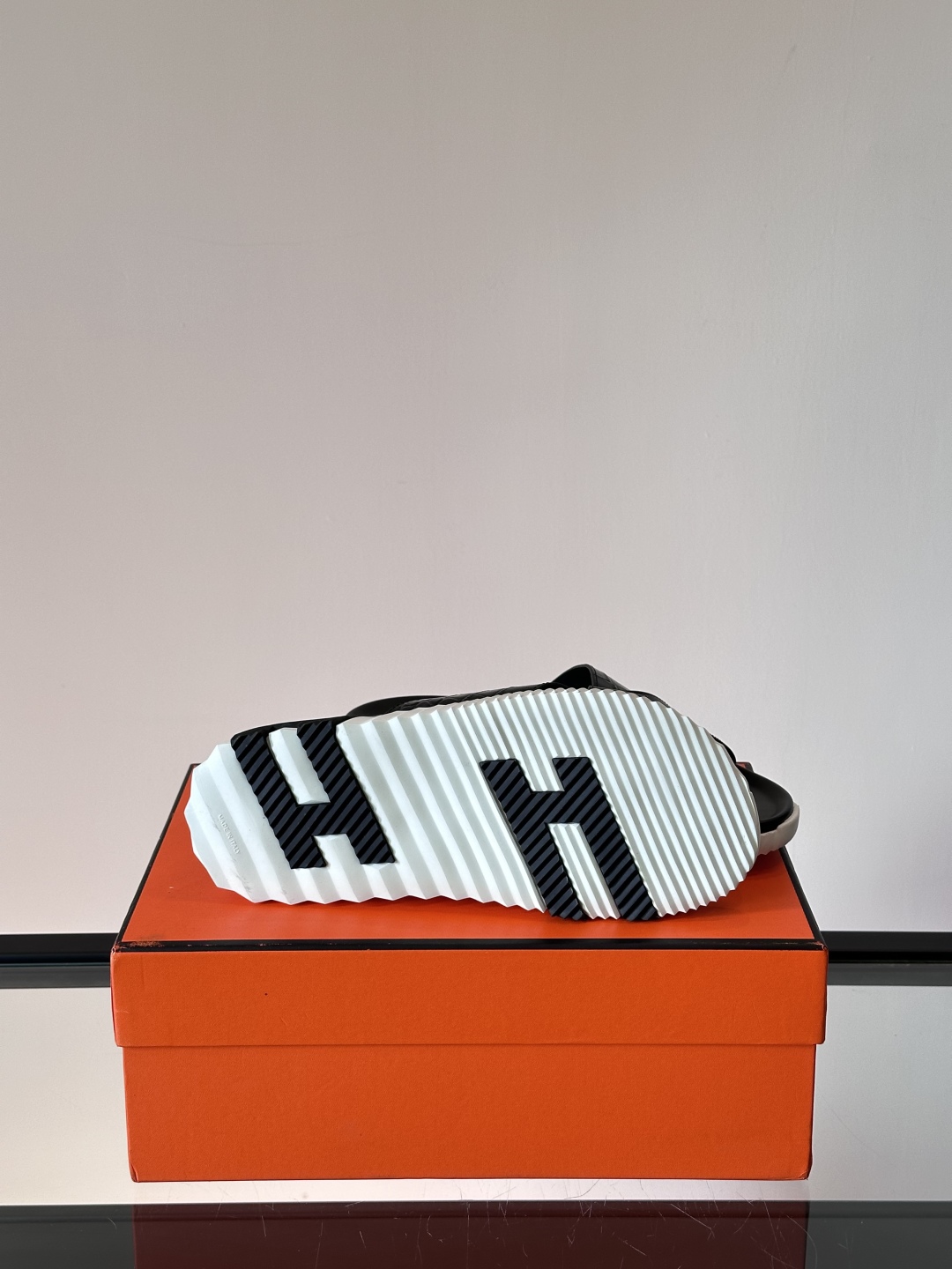 ◾️▫️Hermes 高端成型大底男士拖鞋，高品质经典单品，用料上乘考究，版型宽松舒适，推荐入手，鞋面选