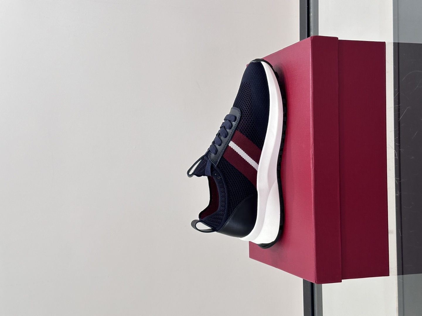 BALLY25夏季巴利家最新款的男士休闲运动鞋👟，巴利经典红白红，经典配色。黑红简约大气 ，采用进口飞织