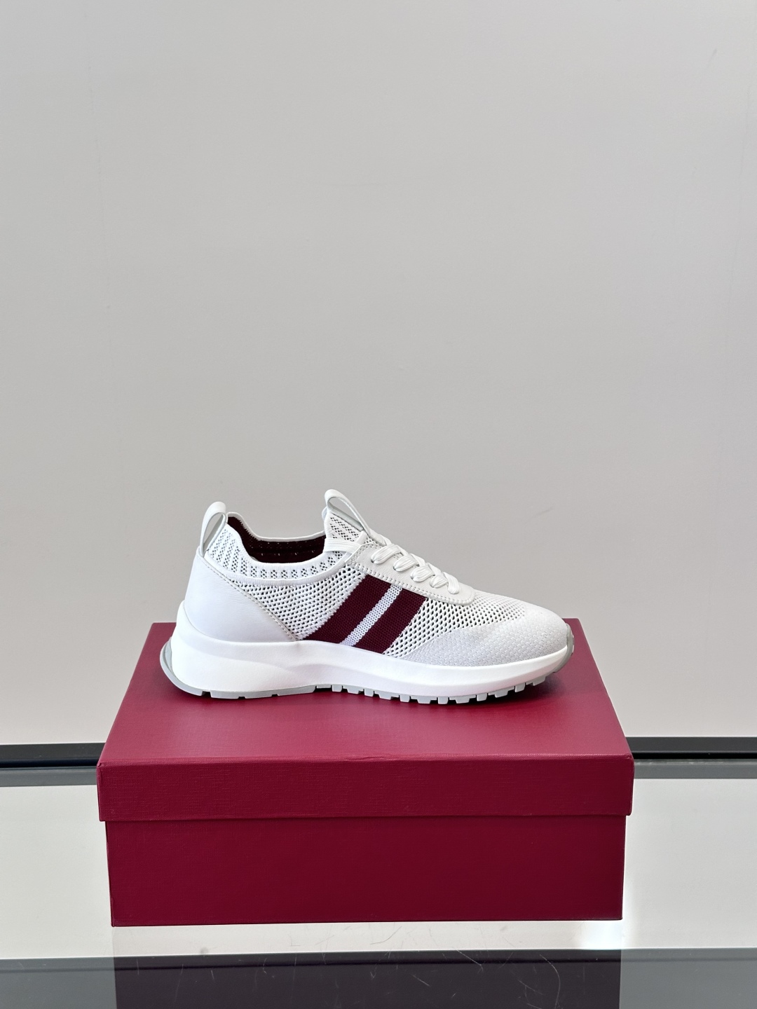BALLY25夏季巴利家最新款的男士休闲运动鞋👟，巴利经典红白红，经典配色。黑红简约大气 ，采用进口飞织