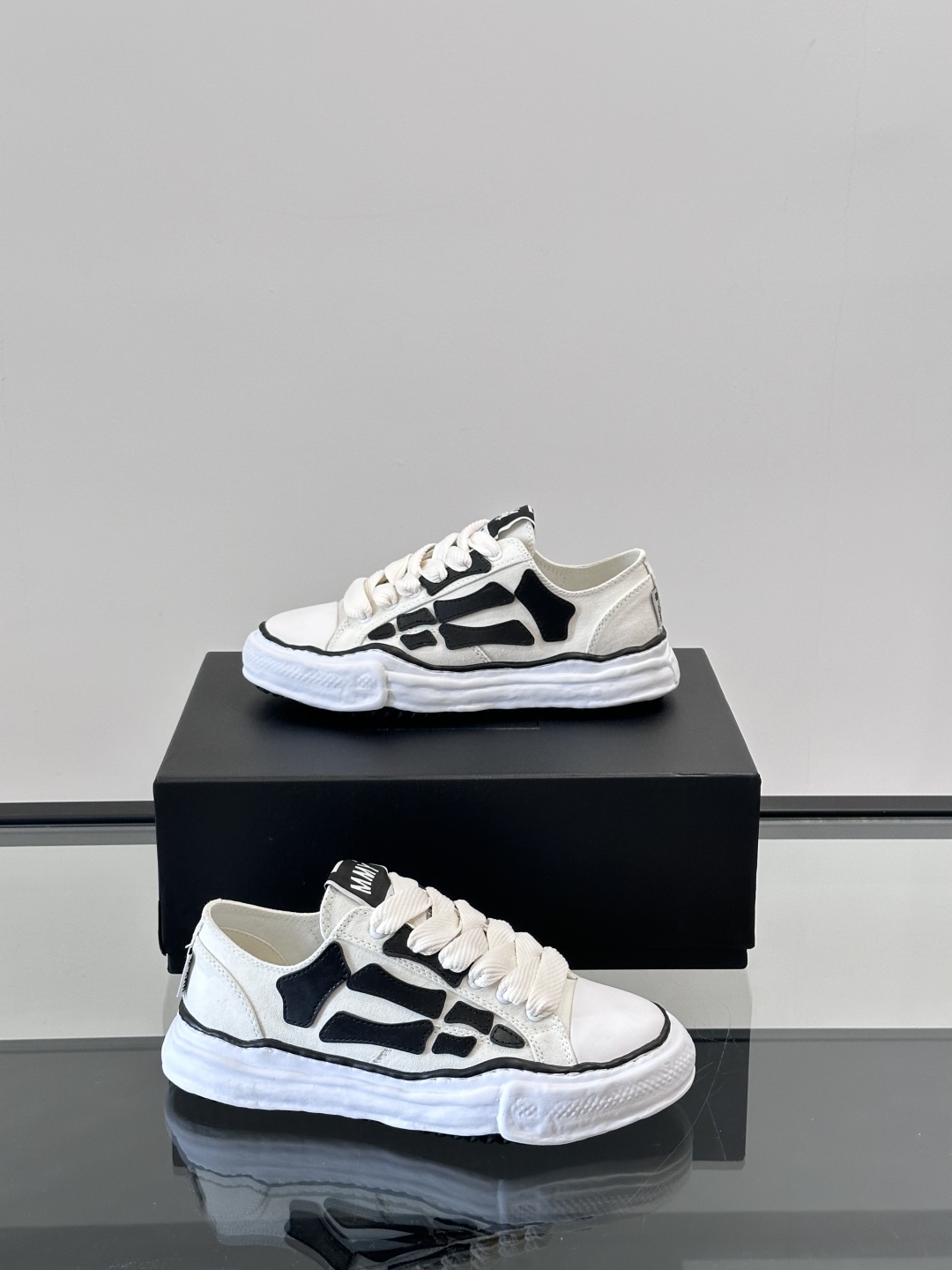 AMIRI X MMY 25ss休闲鞋。三原康裕联名骨头鞋 春季新款‼️设计师大胆构思 结合时代潮流气息