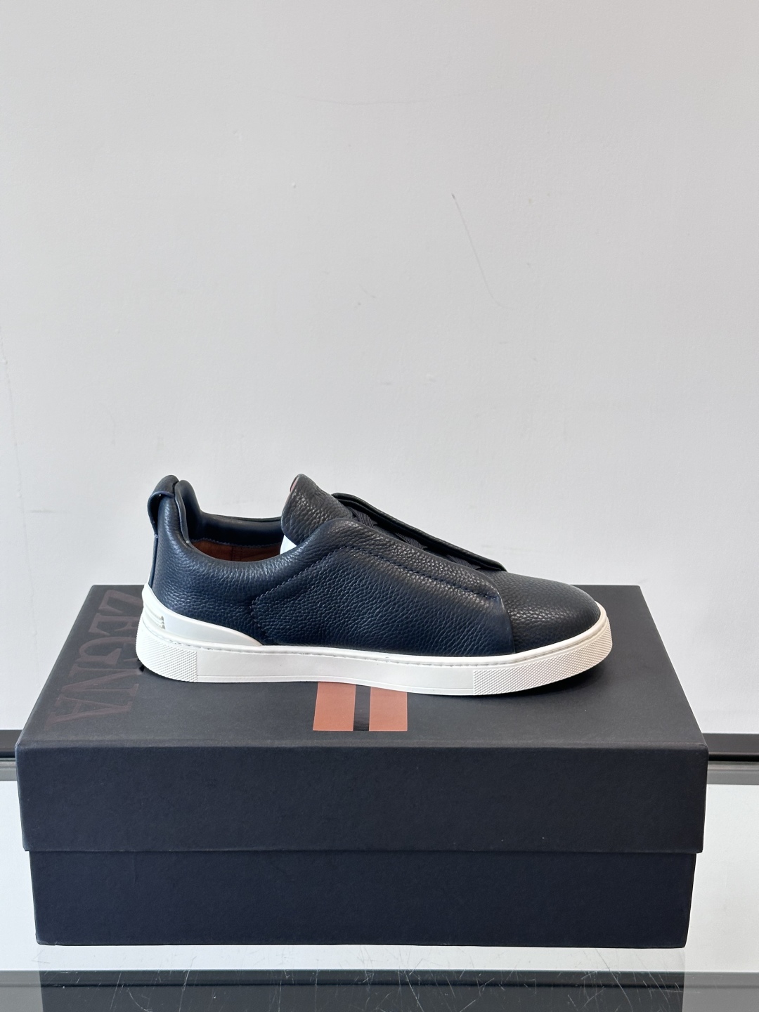 ZEGNA 杰尼亚 奢华休闲TriPle Stitch™ 2025新款男士休闲鞋，选用进口牛皮打造，丰富