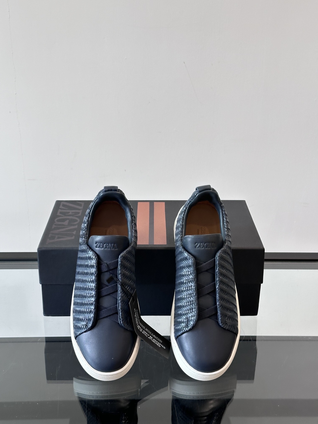 ZEGNA 杰尼亚 奢华休闲TriPle Stitch™ 2025新款男士休闲鞋，选用进口牛皮打造，丰富