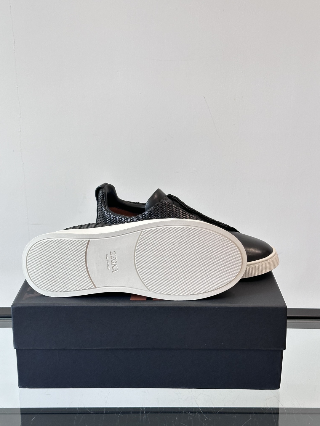 ZEGNA 杰尼亚 奢华休闲TriPle Stitch™ 2025新款男士休闲鞋，选用进口牛皮打造，丰富
