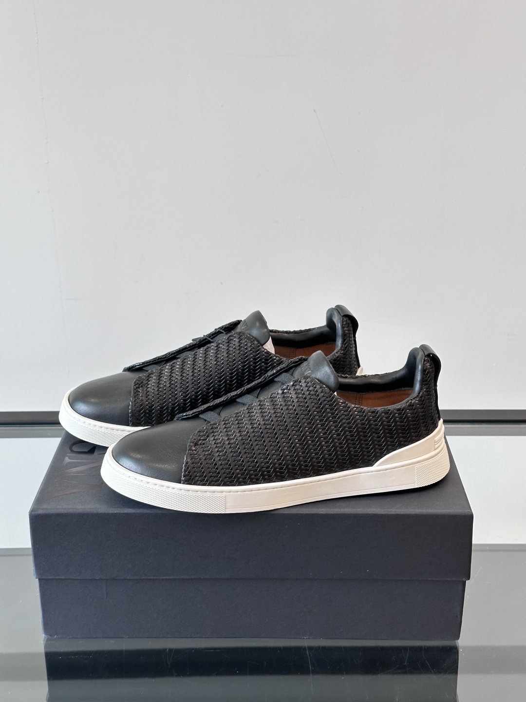 ZEGNA 杰尼亚 奢华休闲TriPle Stitch™ 2025新款男士休闲鞋，选用进口牛皮打造，丰富