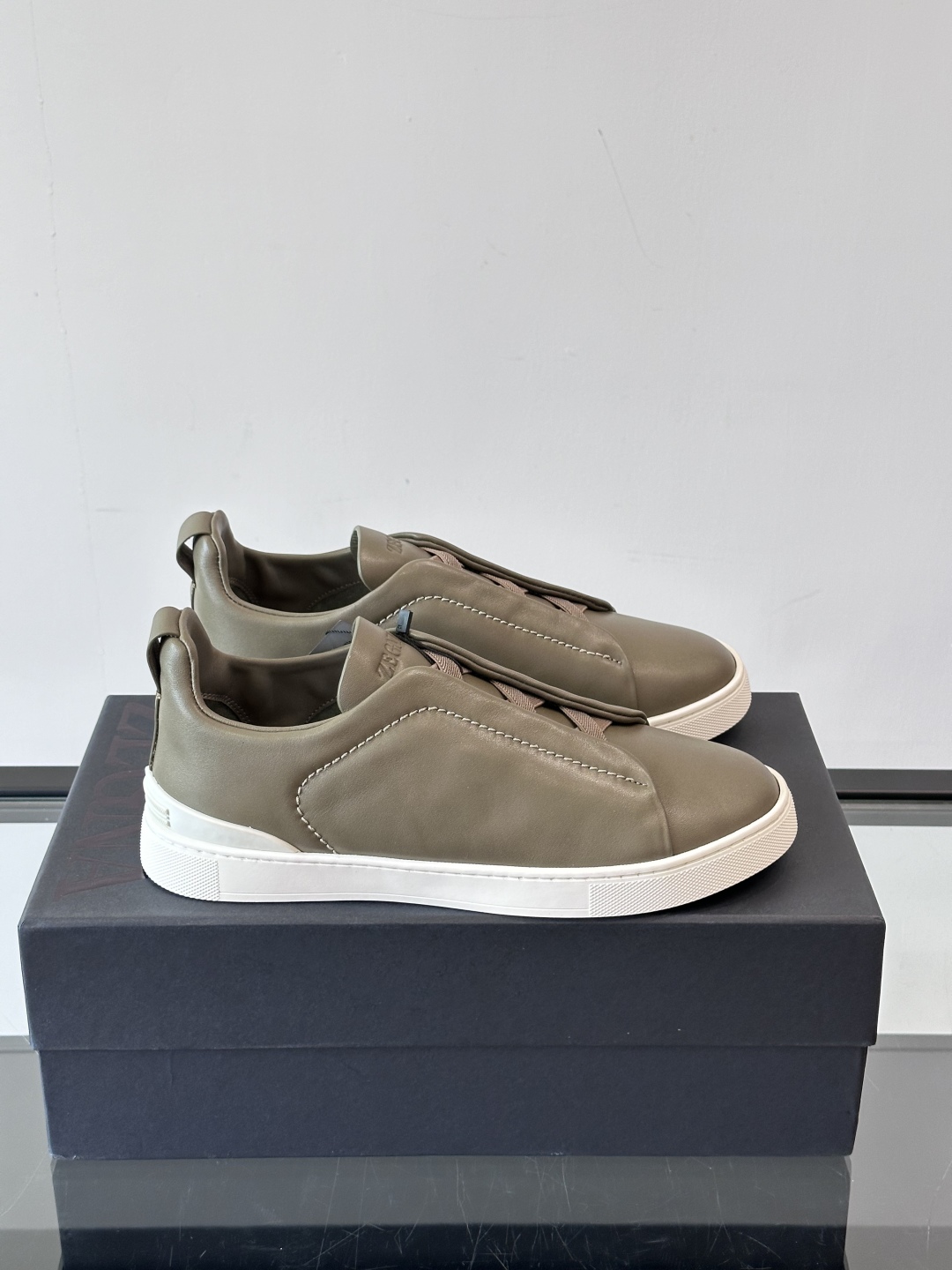 ZEGNA 杰尼亚 奢华休闲TriPle Stitch™ 2025新款男士休闲鞋，选用进口牛皮打造，丰富