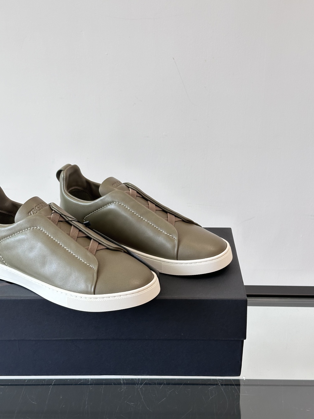 ZEGNA 杰尼亚 奢华休闲TriPle Stitch™ 2025新款男士休闲鞋，选用进口牛皮打造，丰富