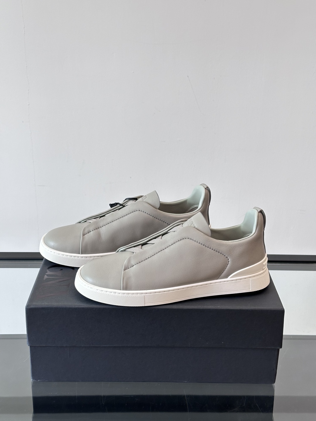 ZEGNA 杰尼亚 奢华休闲TriPle Stitch™ 2025新款男士休闲鞋，选用进口牛皮打造，丰富