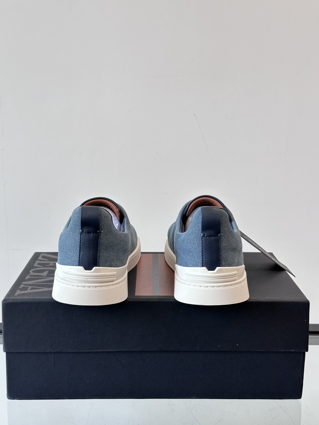 ZEGNA 杰尼亚 奢华休闲TriPle Stitch™ 2025新款男士休闲鞋，选用进口水洗牛仔面料打