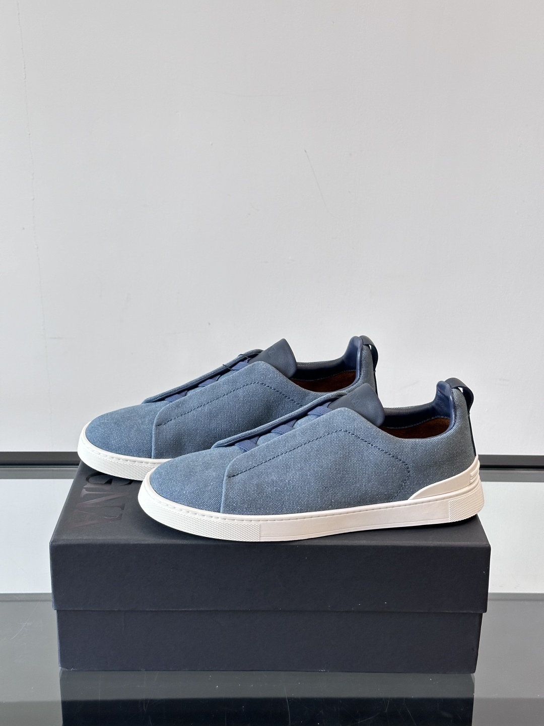 ZEGNA 杰尼亚 奢华休闲TriPle Stitch™ 2025新款男士休闲鞋，选用进口水洗牛仔面料打