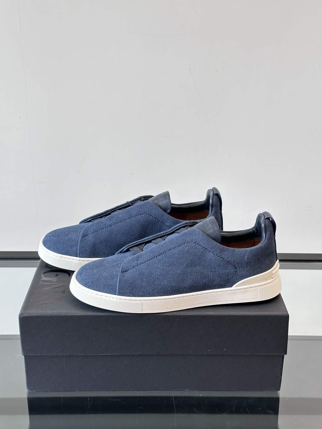 ZEGNA 杰尼亚 奢华休闲TriPle Stitch™ 2025新款男士休闲鞋，选用进口水洗牛仔面料打