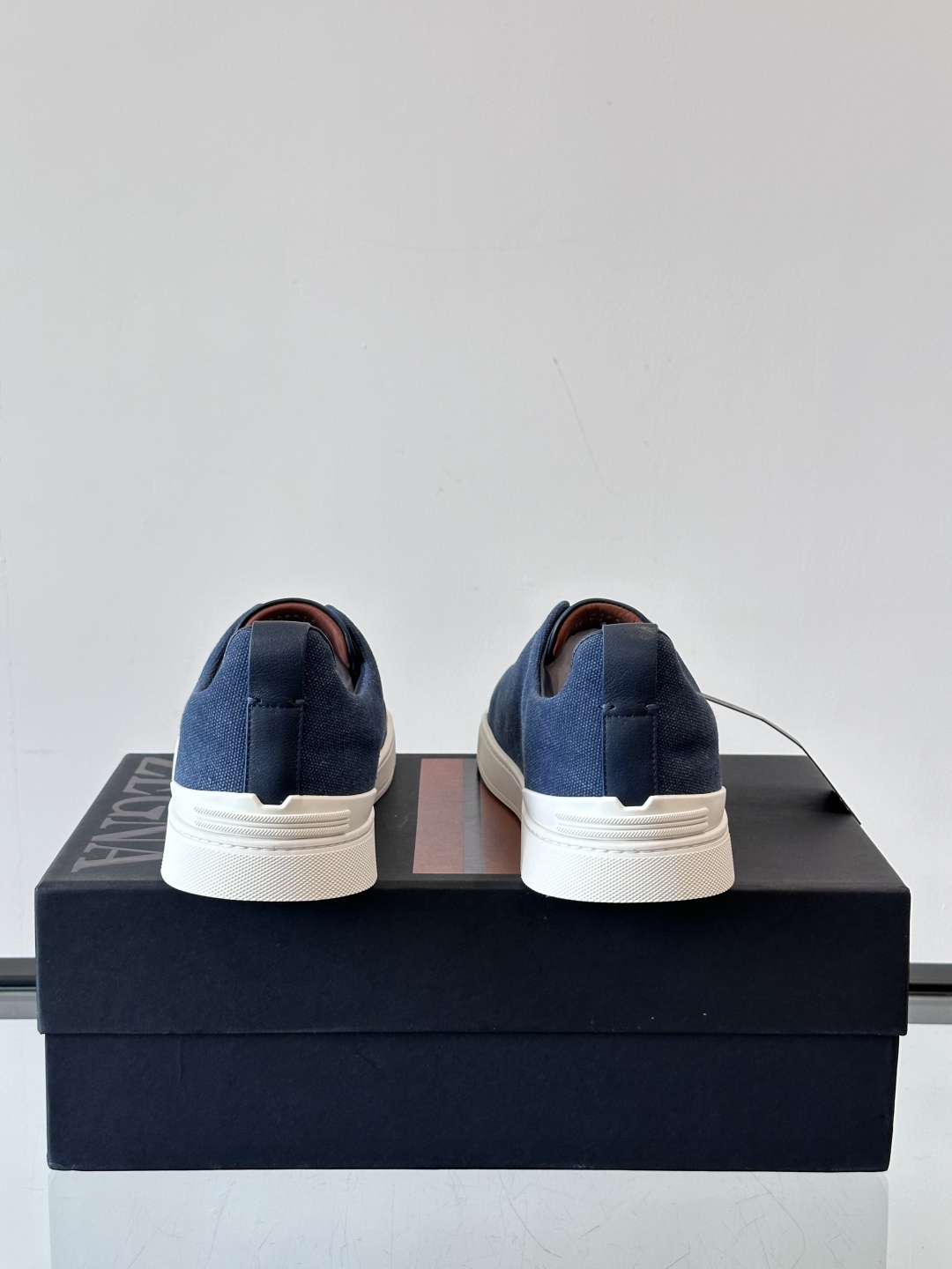 ZEGNA 杰尼亚 奢华休闲TriPle Stitch™ 2025新款男士休闲鞋，选用进口水洗牛仔面料打