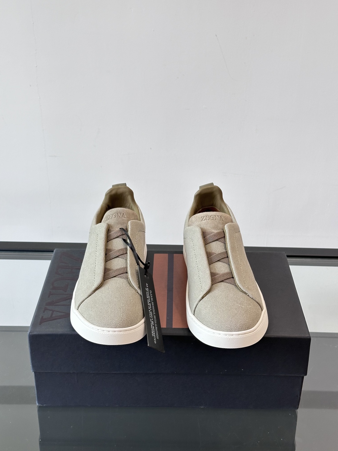 ZEGNA 杰尼亚 奢华休闲TriPle Stitch™ 2025新款男士休闲鞋，选用进口水洗牛仔面料打