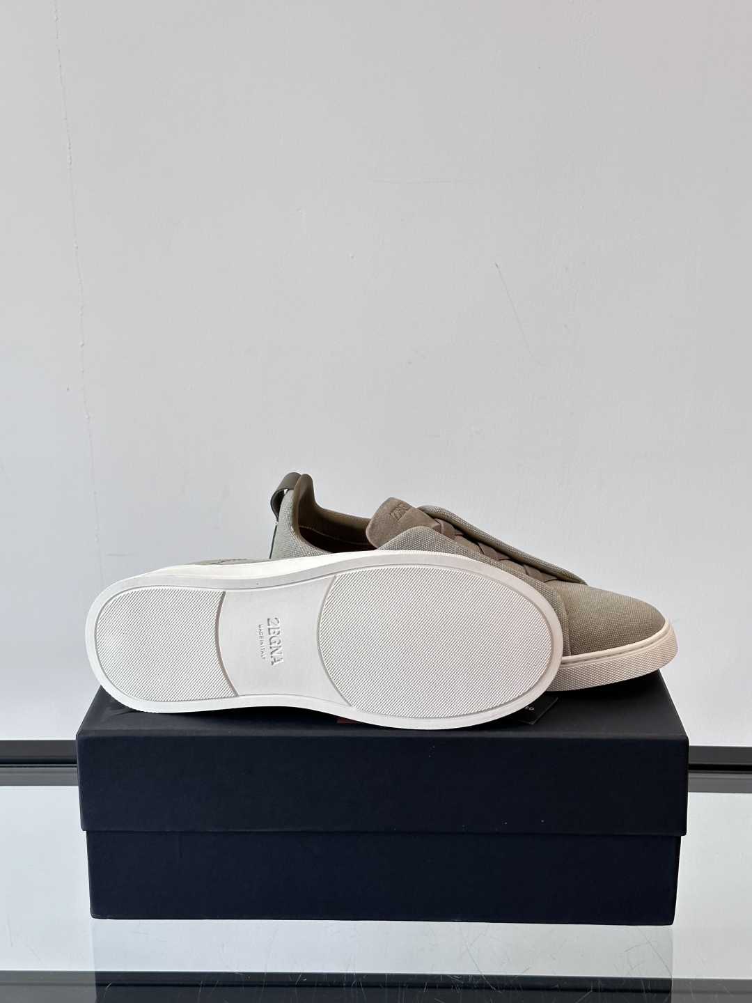 ZEGNA 杰尼亚 奢华休闲TriPle Stitch™ 2025新款男士休闲鞋，选用进口水洗牛仔面料打