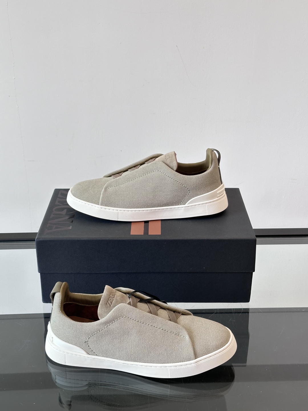 ZEGNA 杰尼亚 奢华休闲TriPle Stitch™ 2025新款男士休闲鞋，选用进口水洗牛仔面料打