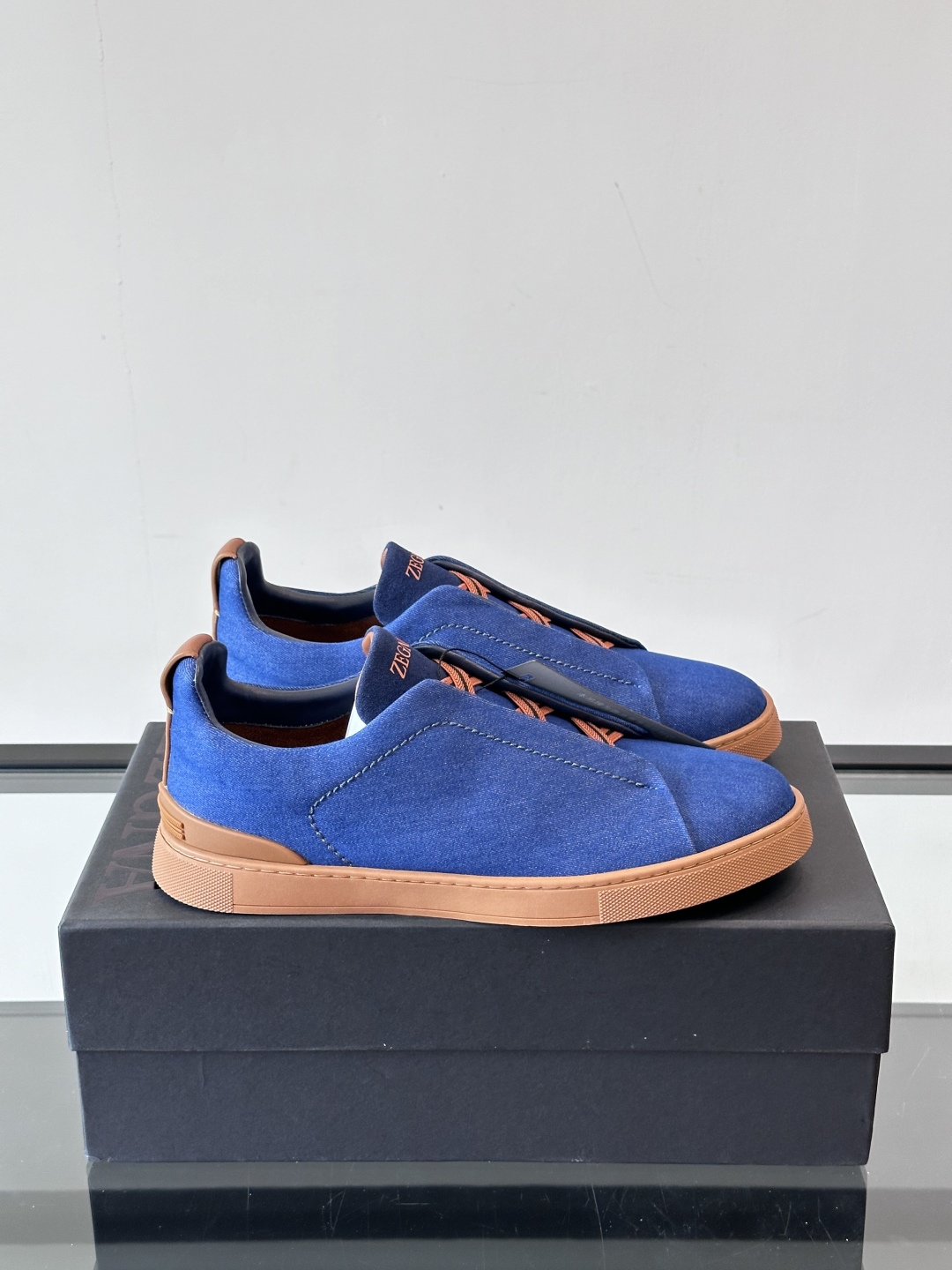 ZEGNA 杰尼亚 奢华休闲TriPle Stitch™ 2025新款男士休闲鞋，选用进口水洗牛仔面料打