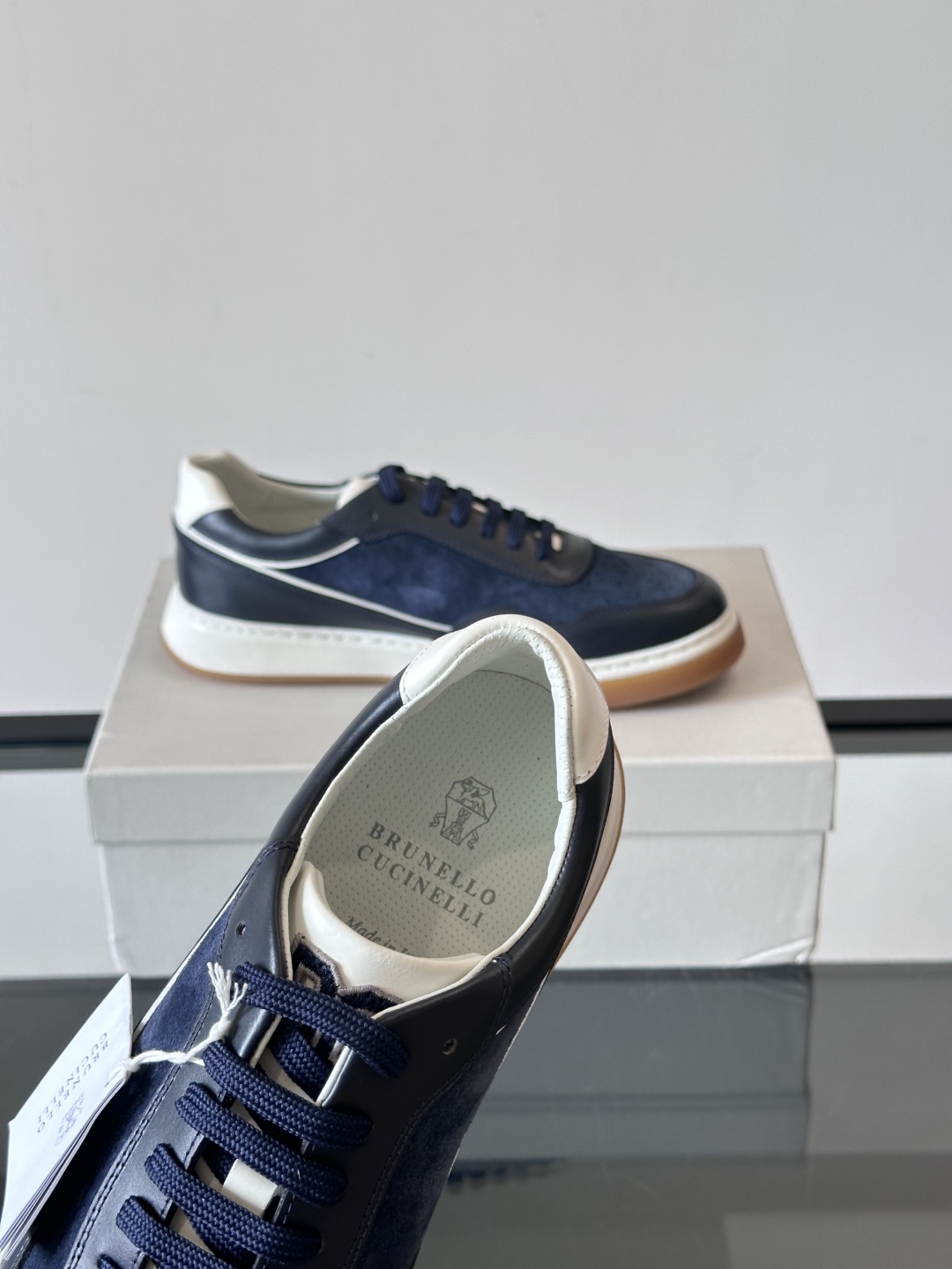 Brunello Cucinelli 春夏新款拼色运动板男鞋 此款运动鞋面料采用意大利进口高丝光水洗翻毛