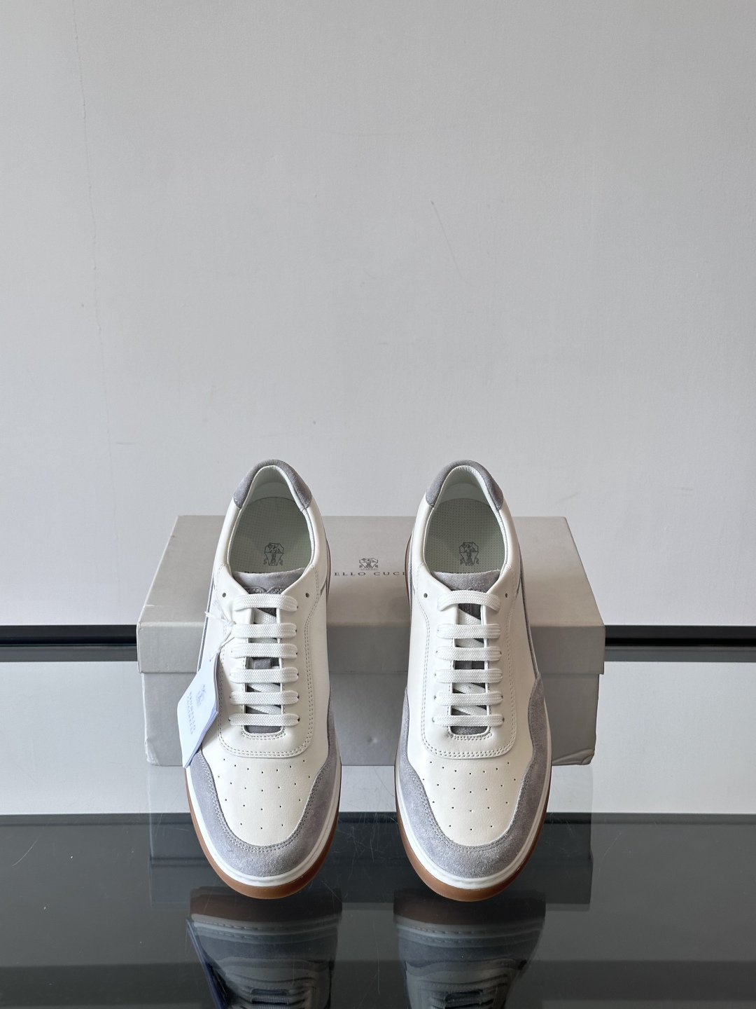 Brunello Cucinelli 春夏新款拼色运动板男鞋 此款运动鞋面料采用意大利进口高丝光水洗翻毛