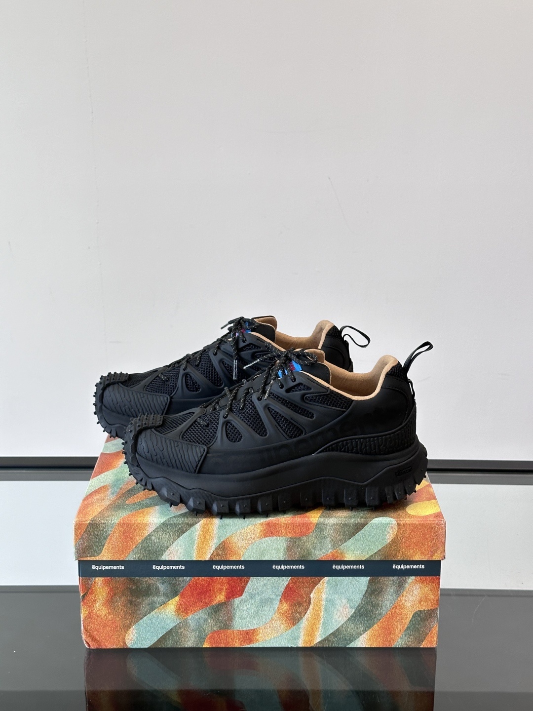 MONCLER✖️SALEHEBEMBURYTrailgriP Amoeba,这双运动鞋,宛如时尚与活力