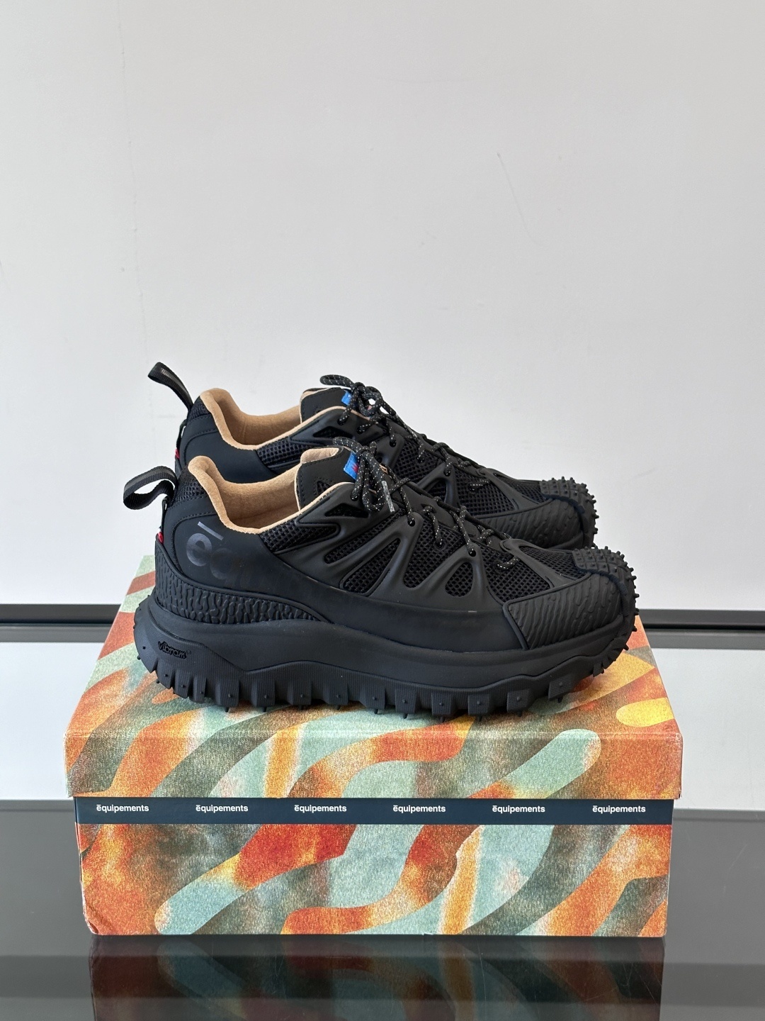 MONCLER✖️SALEHEBEMBURYTrailgriP Amoeba,这双运动鞋,宛如时尚与活力