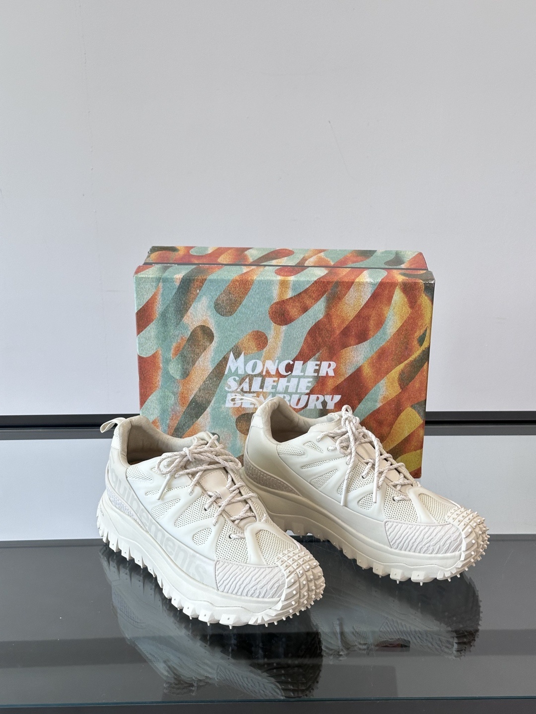 MONCLER✖️SALEHEBEMBURYTrailgriP Amoeba,这双运动鞋,宛如时尚与活力