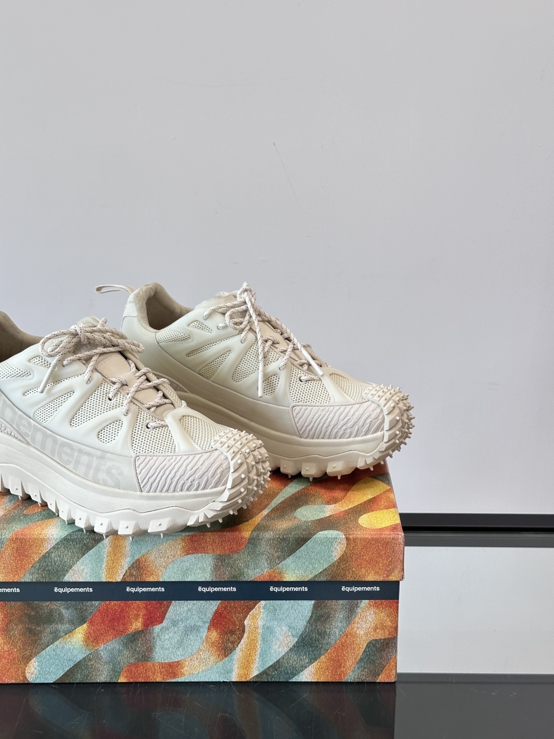 MONCLER✖️SALEHEBEMBURYTrailgriP Amoeba,这双运动鞋,宛如时尚与活力