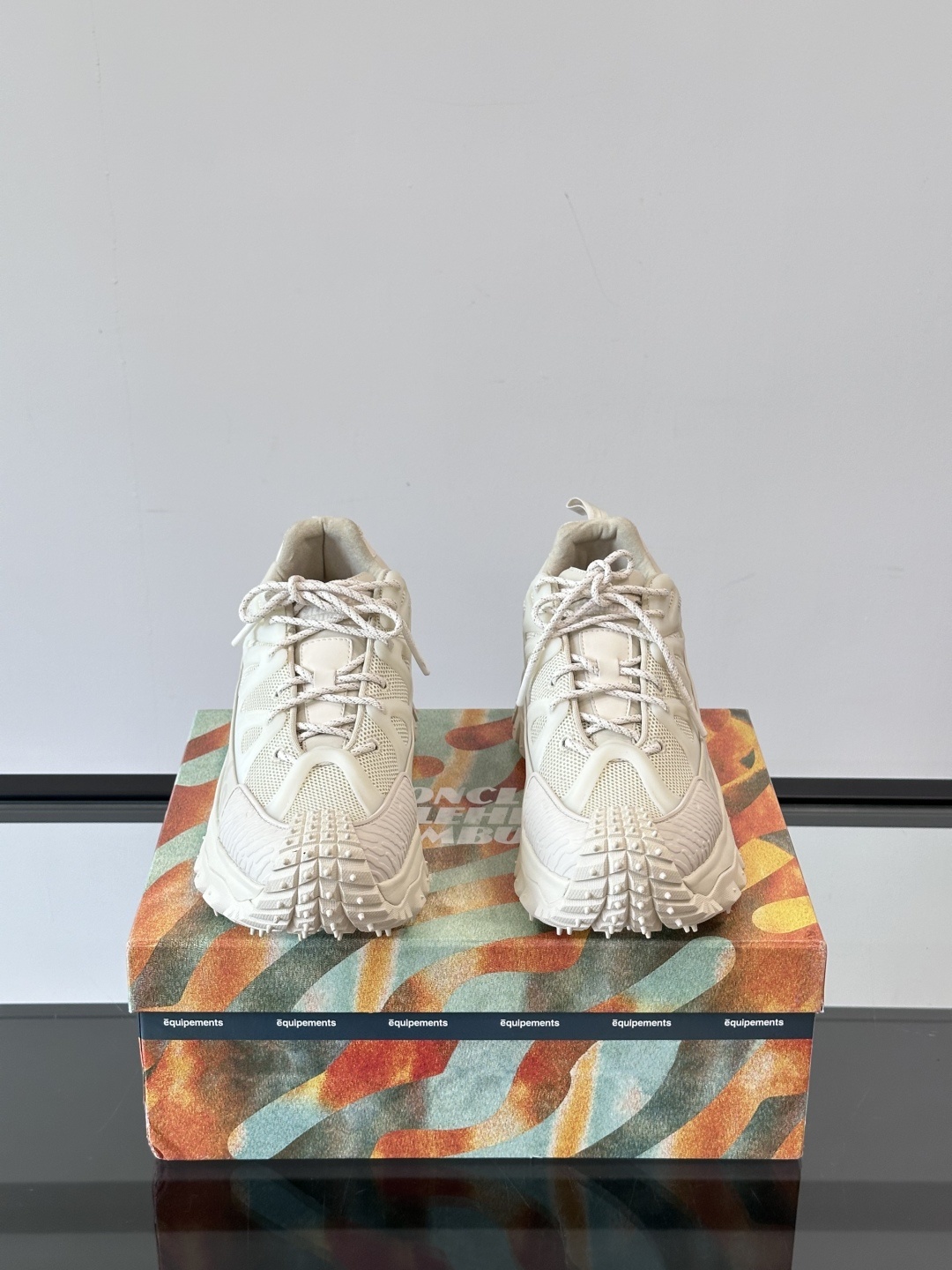 MONCLER✖️SALEHEBEMBURYTrailgriP Amoeba,这双运动鞋,宛如时尚与活力